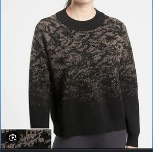 Athleta womens black jacquard sweater medium